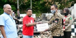 Setelah RAPI, Ketua Kwarcab Pramuka Gorut Bantu Keluarga Korban Kebakaran Bulalo