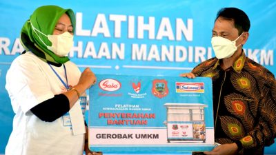 Bupati Nelson Apresiasi Pelatihan Kewirausahaan Mandiri UMKM