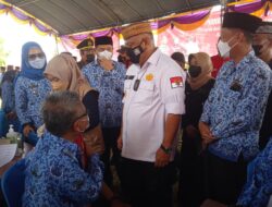 Pantau Pelaksanaan Vaksin Massal di Bonebol, Rusli Habibie: Mari Bersatu Melawan Covid19