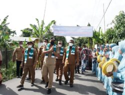Jalan Kampung Sudah Dibangun, Tukang Becak Ucapkan Terimakasih ke Bupati dan Wabup Sergai
