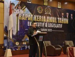 Marten Taha Gelar Rapat Kerja Awal Tahun Eksekutif dan Legislatif 