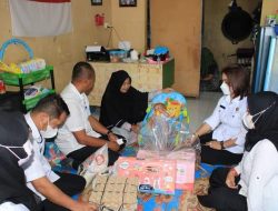 Bayi 9 Bulan Ini Dapat Bantuan dari Kadis Kesehatan Labuhanbatu