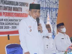 Lantik PAW Anggota BPD Desa Limehhe Timur, Ini Pesan Wabup Hendra