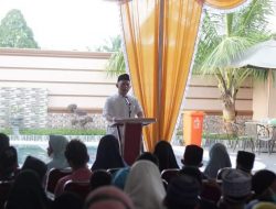 Bupati Labuhanbatu Bukber dengan Anak Yatim