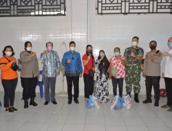Vaksinasi Massal dan Pembagian Sembako di Sekolah Diponegoro Dihadiri Kapolres Asahan