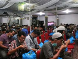 Bupati dan Wabup Labuhanbatu Bukber dengan Insan Pers