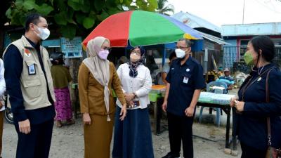 Pemkab Bonebol Dampingi Pemeriksaan Takjil di Center Point oleh BPOM Provinsi