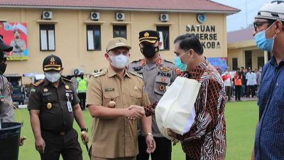Bupati Erik Apresiasi Polres Labuhanbatu Salurkan Bansos kepada Masyarakat