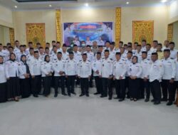 APDESI Harus Pro Rakyat, Pesan Hamim Pou di Pelantikan DPC