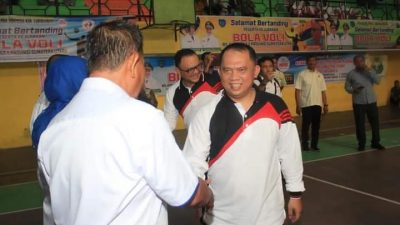 Bupati Labuhanbatu Buka Pertandingan Bola Voli Zona II Sumut