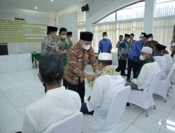 Bupati Surya Upah-upah 43 Orang PNS Asahan, 18 Juni Berangkat ke Tanah Suci