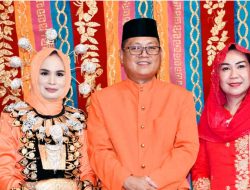 Ketua DPRD Hadiri Prosesi Adat Molo’opu Bupati Gorut 