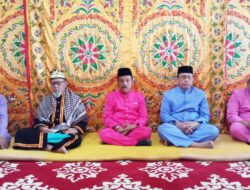 Misran Modanggu Jalani prosesi Adat Molo’opu Sebagai Camat Ponkep