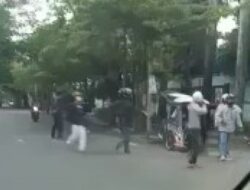 Tawuran Pelajar Pecah di Tanjung Duren Raya, Saksi: Ada yang Bawa Sajam, Dua Orang Ditangkap Warga