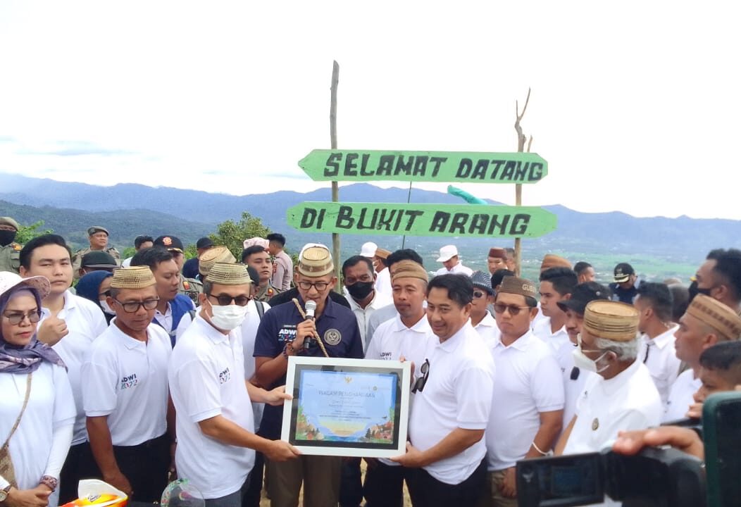 Bupati Hamim Pou Dampingi Menteri Sandiaga Uno di Bukit Arang