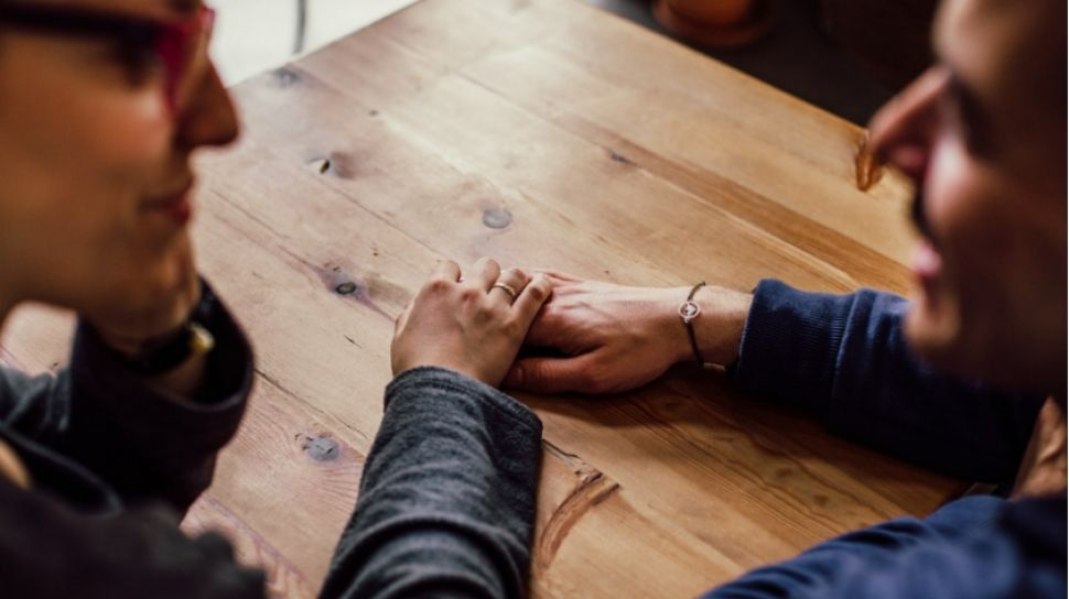 Demi Buktikan Cinta ke Pacar, Remaja Perempuan Rela Suntik Tubuhnya Sendiri dengan Darah Positif HIV