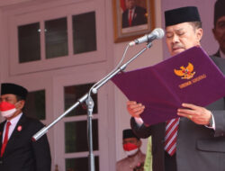 Ketua DPRD Provinsi Gorontalo, Paris R.A Jusuf Bacakan Teks Proklamasi