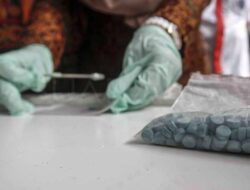 Polisi Selidiki Temuan Puluhan Plastik Klip Diduga Bekas Sabu dan Alat Hisap di Cilandak