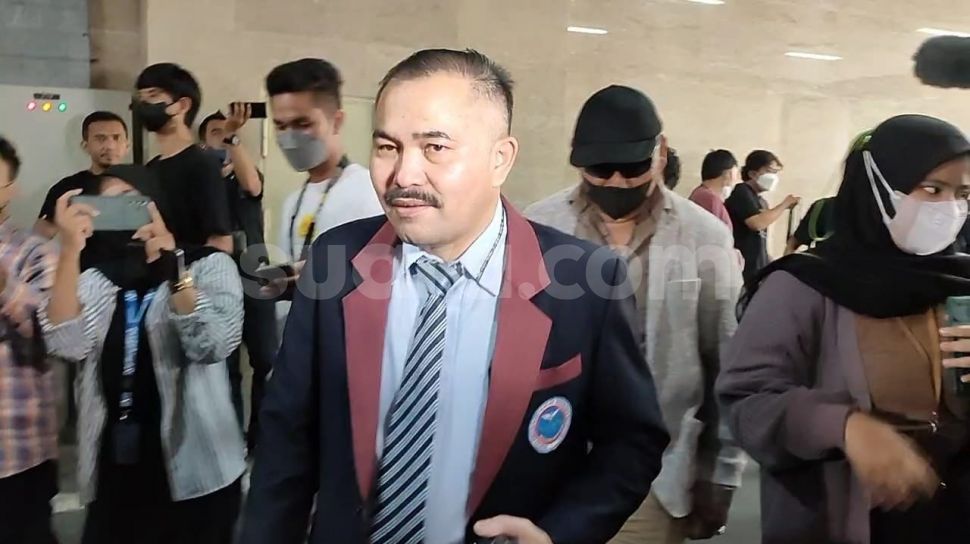 Soal Dugaan Aliran Dana Rp300 Triliun Capres, Kamaruddin Simanjuntak Bakal Laporkan Dirut PT Taspen ke Jokowi