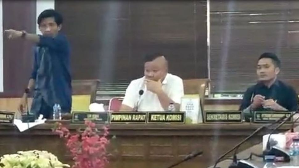 Profil Safari Ramadhan, Anggota DPRD Batam yang Viral Marah Gebrak Meja saat Rapat