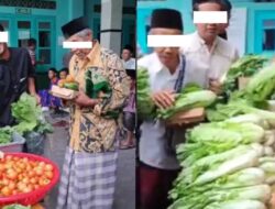 Unik! Bukan Nasi Kotak, Masjid ini Bagikan Sayur ke Bapak-bapak Usai Jumatan, Publik: Auto Disayang Istri