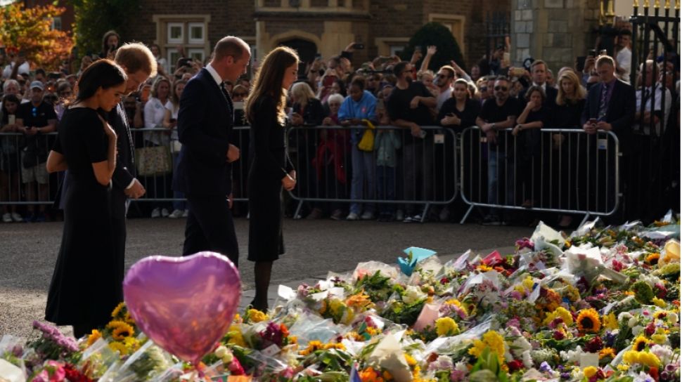 Wanita Inggris Ogah Salaman dengan Meghan Markle, Juluran Tangan Dibalas Tertawaan