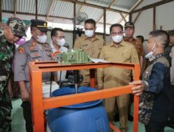 Bupati Sergai Serahkan Bantuan Peralatan Produksi kepada 25 IKM