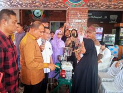 Dongkrak Ekonomi Pasar Rakyat, Pemkab Sergai Salurkan Bantuan Kepada Pelaku UMKM