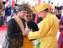 Berjasa Lestarikan Budaya Melayu, Wabup Sergai Didapuk Gelar Datuk Wedana Setia Negeri