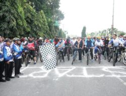 Forkopimda Asahan Lepas Ribuan Peserta Gowes HUT ke-77 PGRI