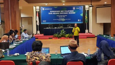 Kemenkop UKM RI Tunjuk Arifin Suaib Jadi Pemateri Pada Pendidikan Koperasi Modern