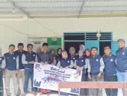 Angkatan 91 SMP 1 Batudaa Warnai Ramadan dengan Berbagi Sembako Kepada Kaum Duafa