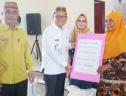 Serahkan Bantuan Bahan Pangan di Kecamatan Anggrek, Bupati Thariq Sampaikan ini