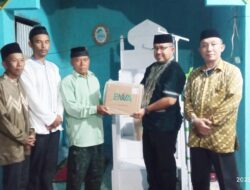 Safari Ramadhan Ke-7, Pemda Gorut Serahkan Bantuan di Masjid Al Fajri Desa Ponelo