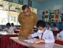 Wakil Bupati Gorontalo Tinjau Pelaksanaan Ujian Sekolah di SDN 1 Limboto