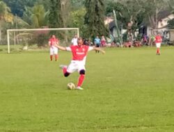 FORKOPIMDA Sergai Olahraga Sepakbola Bersama di Lokasi TMMD
