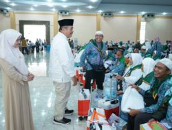 Kedatangan Jamaah Haji Kloter 14 Asal Asahan Disambut Wabup Taufik di Tanah Air