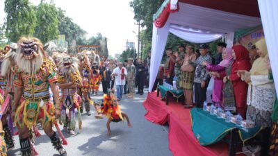 Bupati Asahan Lepas Parade 14 Etnis 