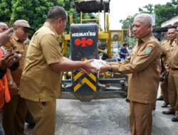 Bupati dan Wabup Asahan Letakkan Batu Pertama Pembangunan Jalan Penghubung 2 Desa di Bandar Pulau