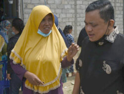 Dikenal Santun dan Perhatian, Kunjungan Wabup Hendra Hemeto Disambut Hangat Para Lansia di Kabgor