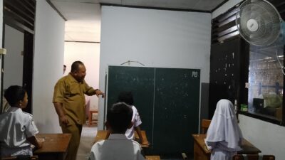 Miris, Sudah Setahun Lebih Pasca Kebakaran, Siswa di Bonebol Belajar Hanya Gunakan Papan Tenis Meja