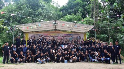 Kompak, Solid! Diskominfotik Gorontalo Tingkatkan Kapasitas Aparatur dan Riung Keluarga
