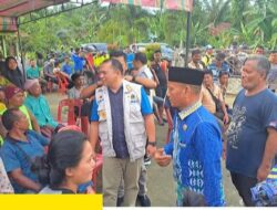 Bupati Labuhanbatu Tinjau dan Serahkan Bantuan kepada Warga Terdampak Banjir di Desa Sei Siarti
