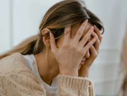 10 Penyakit Akibat Stres yang Perlu Diwaspadai
