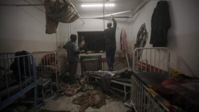 Serangan Terus Berlanjut, Pasukan Israel Serbu Rumah Sakit Nasser