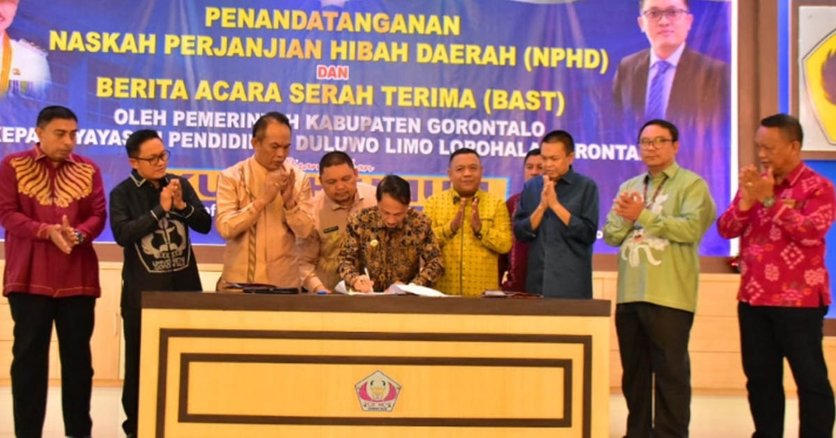 YPDLP Terima Hibah Aset Dari Pemda: Bupati Nelson Menekankan Peran UG dalam Membangun Masa Depan