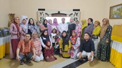 Ketua DPRD Provinsi Gorontalo Sambut Meriah Tamu dalam Acara Open House Lebaran