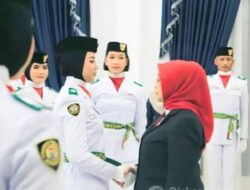 Plt Bupati Ellya Kukuhkan Paskibraka Labuhanbatu 2024