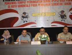 Bawaslu Kota Gorontalo Perkuat Profesionalisme Panwascam Lewat ToT PTPS