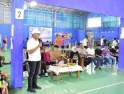 Pj Wali Kota Gorontalo Tutup Open Tournament Badminton Smart City, Optimis Cetak Atlet Profesional